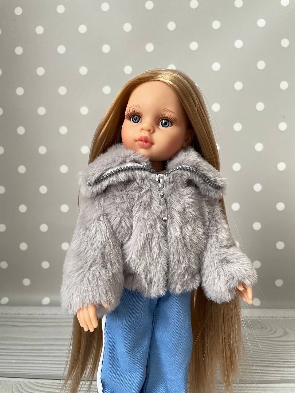 Шуба на молнии для куклы Паола Рейна, 32 см (серая) Paola Reina HM-GL-1076 #Tiptovara#