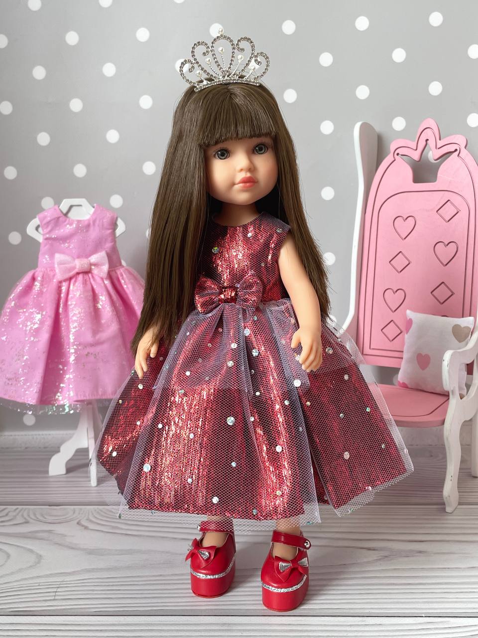 Красное платье из парчи для куклы Paola Reina / Catalina Dolls, 32 см Paola Reina HM-KS-1097 #Tiptovara#