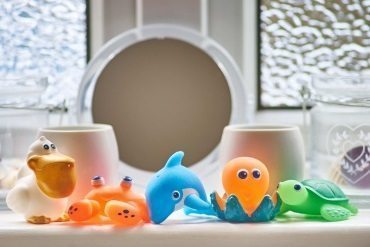 Стильные игрушки в ванну