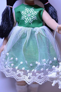 Платье новогоднее зеленое с белым Handmade, 32 см Paola Reina HM-SL-1059 #Tiptovara#