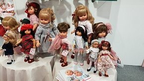 Куклы Asi на Spielwarenmesse - выставке игрушек в Нюрнберге