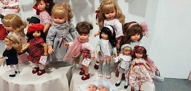 Куклы Asi на Spielwarenmesse - выставке игрушек в Нюрнберге