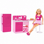 Кукла и кухонная мебель